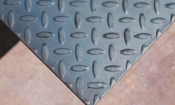 Steel & Aluminum Floor Plate