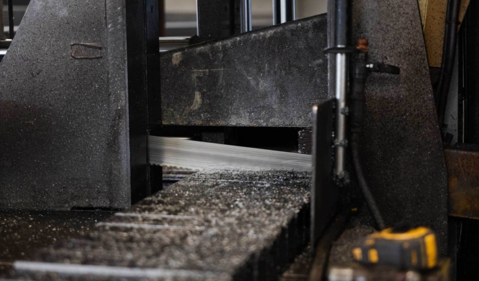 Steel supply production sawing structural channel